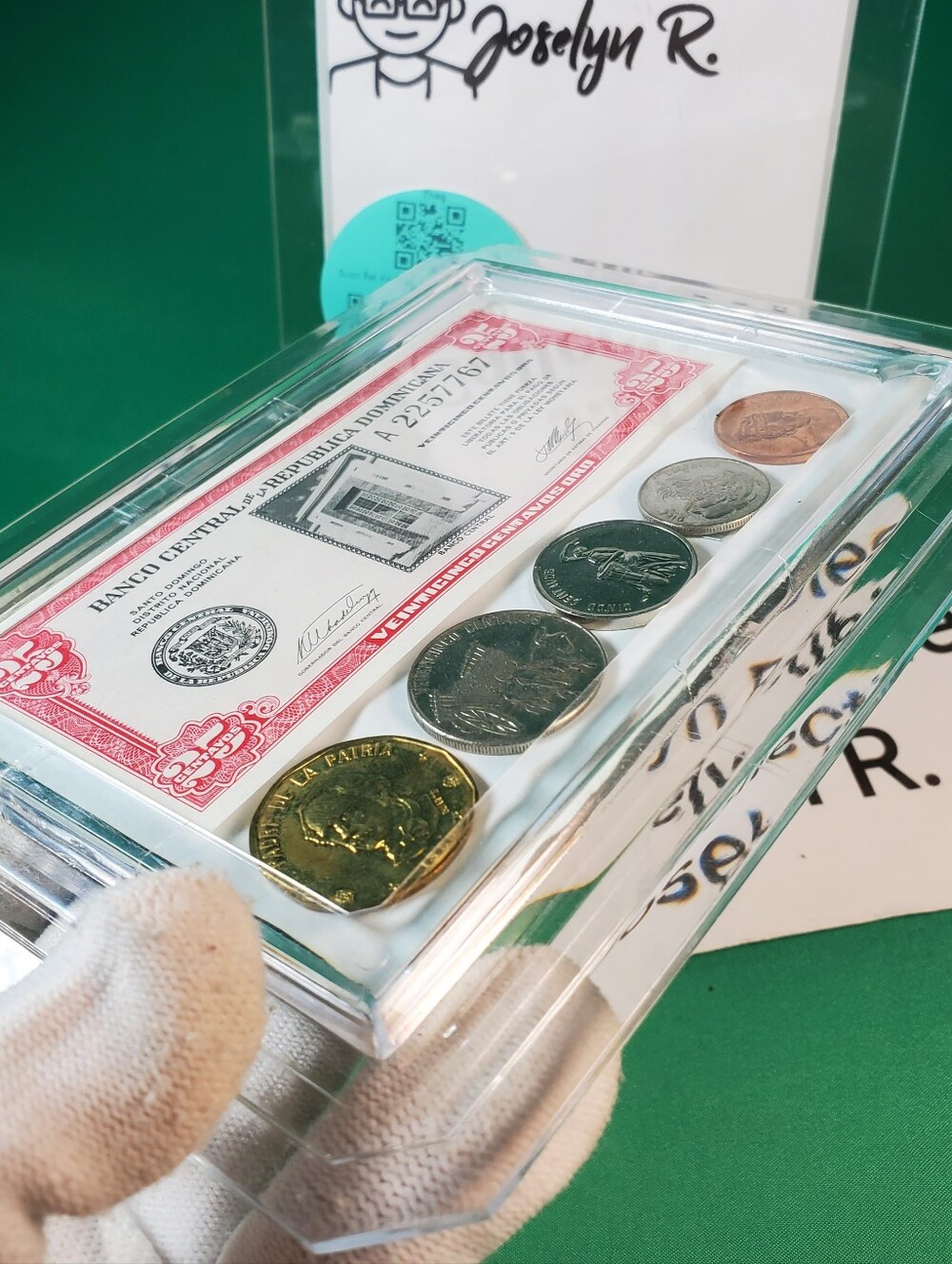 1961 dominican republic 25 centavos pro banknote & coin display set